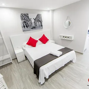 https://roses-apartments-red-loft.catalonia-hotels.com