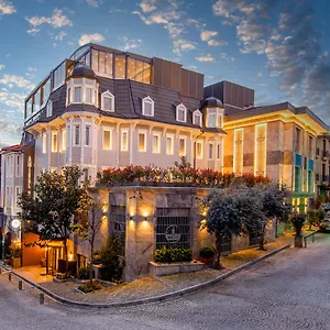 Отель Amiral Palace Boutique Class Стамбул