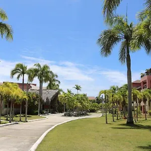 https://luxury-beach-en-sunset-residences-selection-21.comcaribbean.com