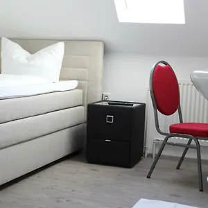 Gästehaus Hubertushof - 24h Check-in Hausen (Wuerzburg)