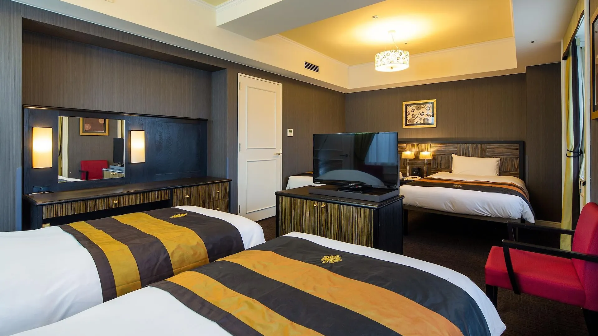 Hotel Monterey Kyōto 4*,