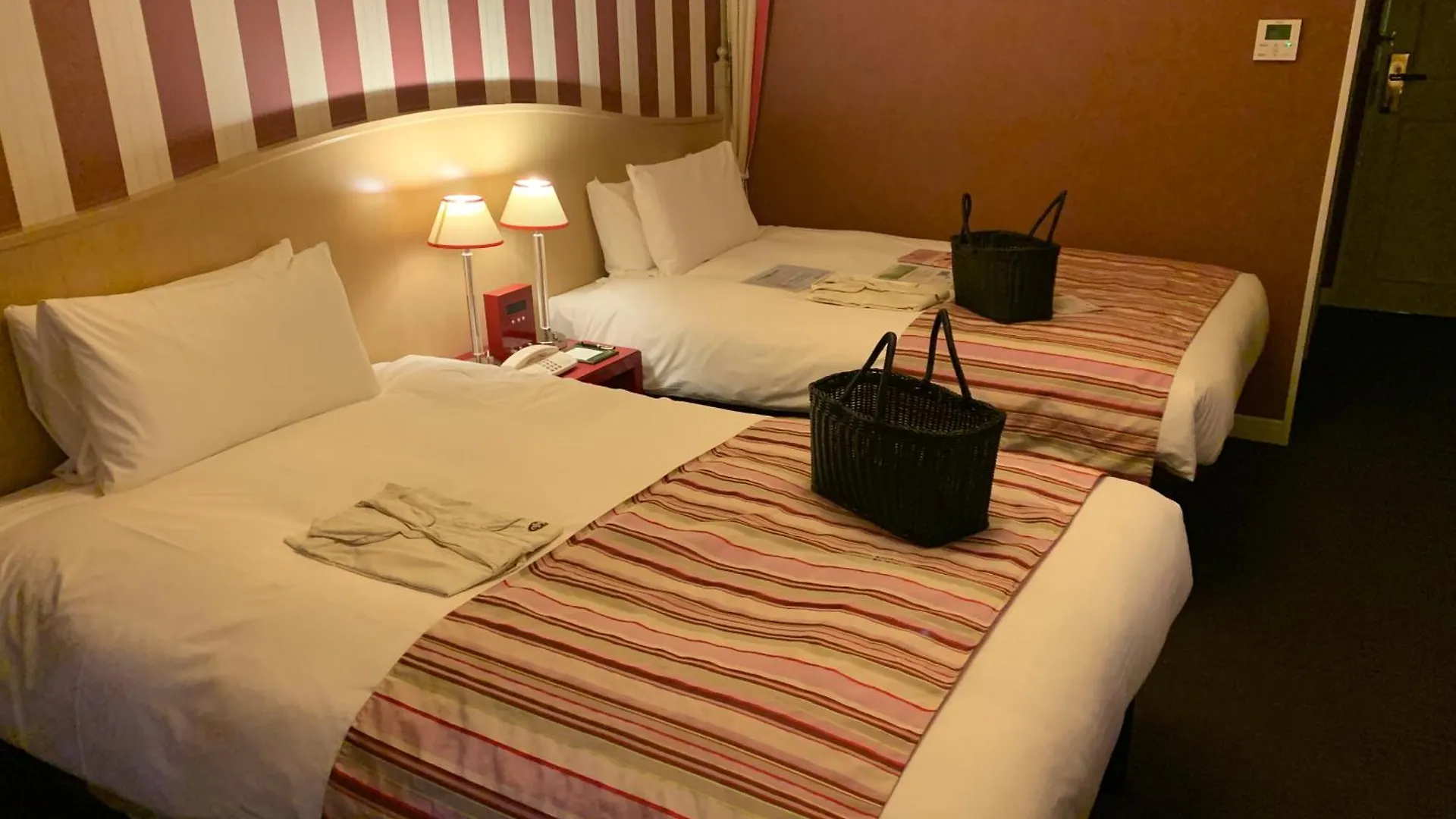 Hotel Monterey Kyōto 4*,